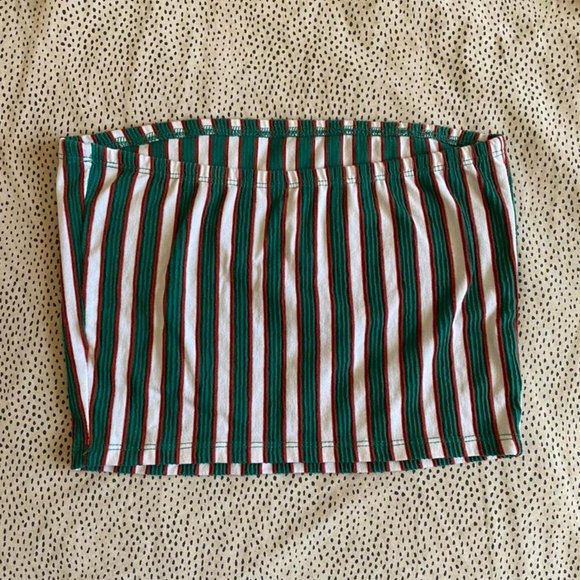 Me to We Crop Top - Picture 2 of 3